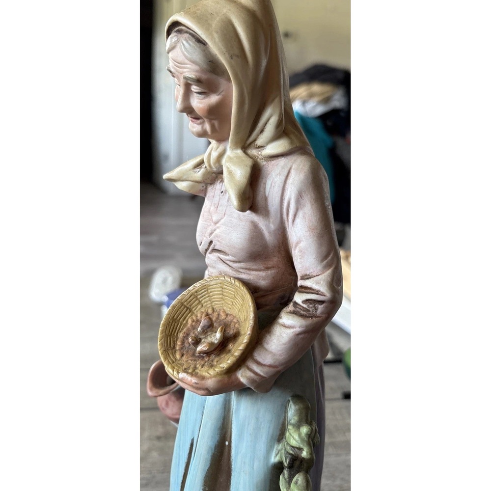 Vintage Home Interior Figurine Woman And Goose Cottagecore Granny Core Farm Hous - Picture 8 of 9